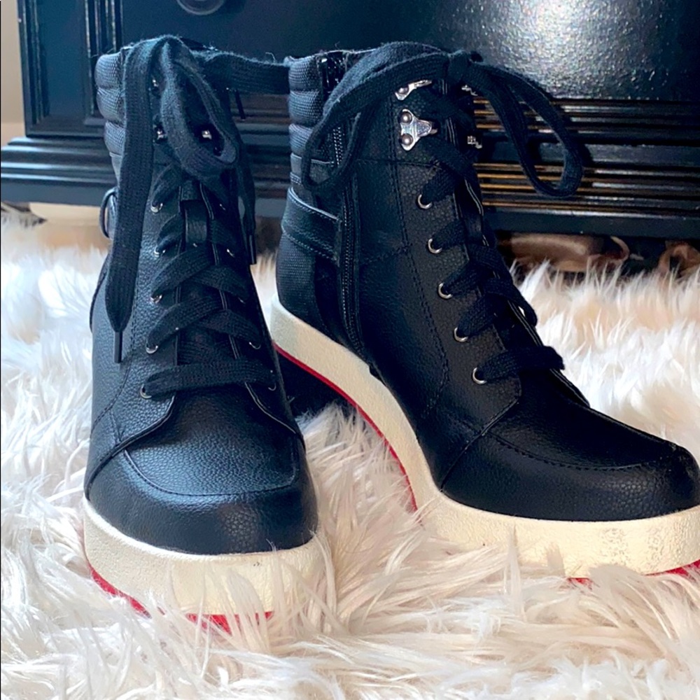 Mix no.6 black sneaker bootie